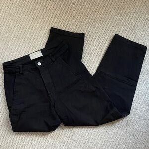Everlane Cotton Barrel Pants in black